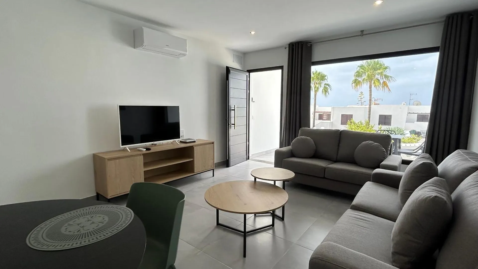 Stunning 2 Bedroom Seafront Apartment Puerto del Carmen